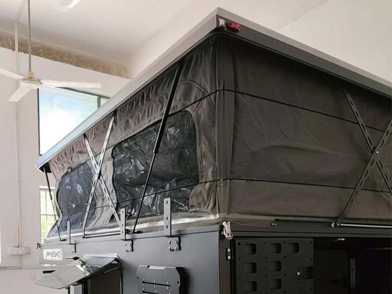 Lancement du pick-up tout aluminium MGK dans la salle d'exposition