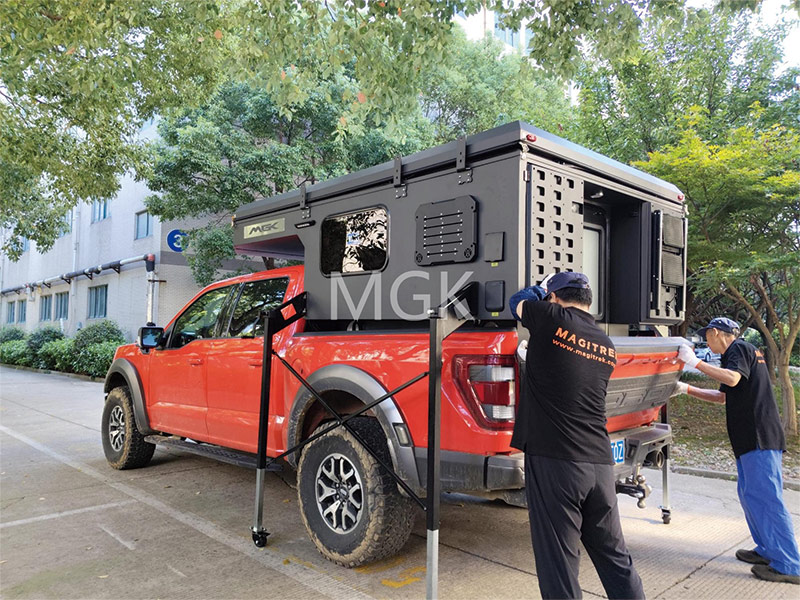 Comment choisir la cellule de camping-car pliante adaptée à votre véhicule ?