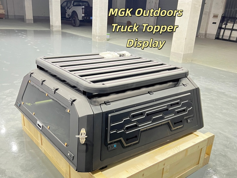 Quel est le poids d'une capote en aluminium pour pick-up ?