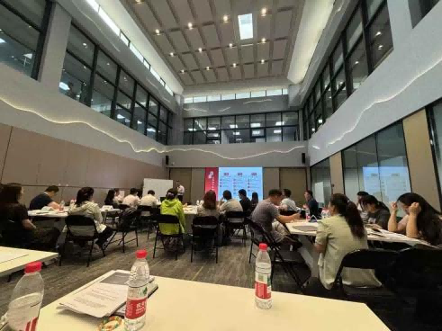 MGK Outdoors approfondit son expertise sectorielle grâce à une formation stratégique sur LinkedIn